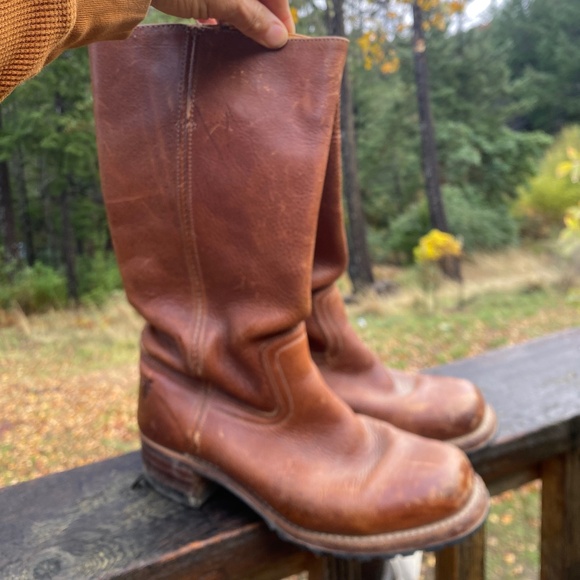 Frye Boots women’s - Picture 1 of 8